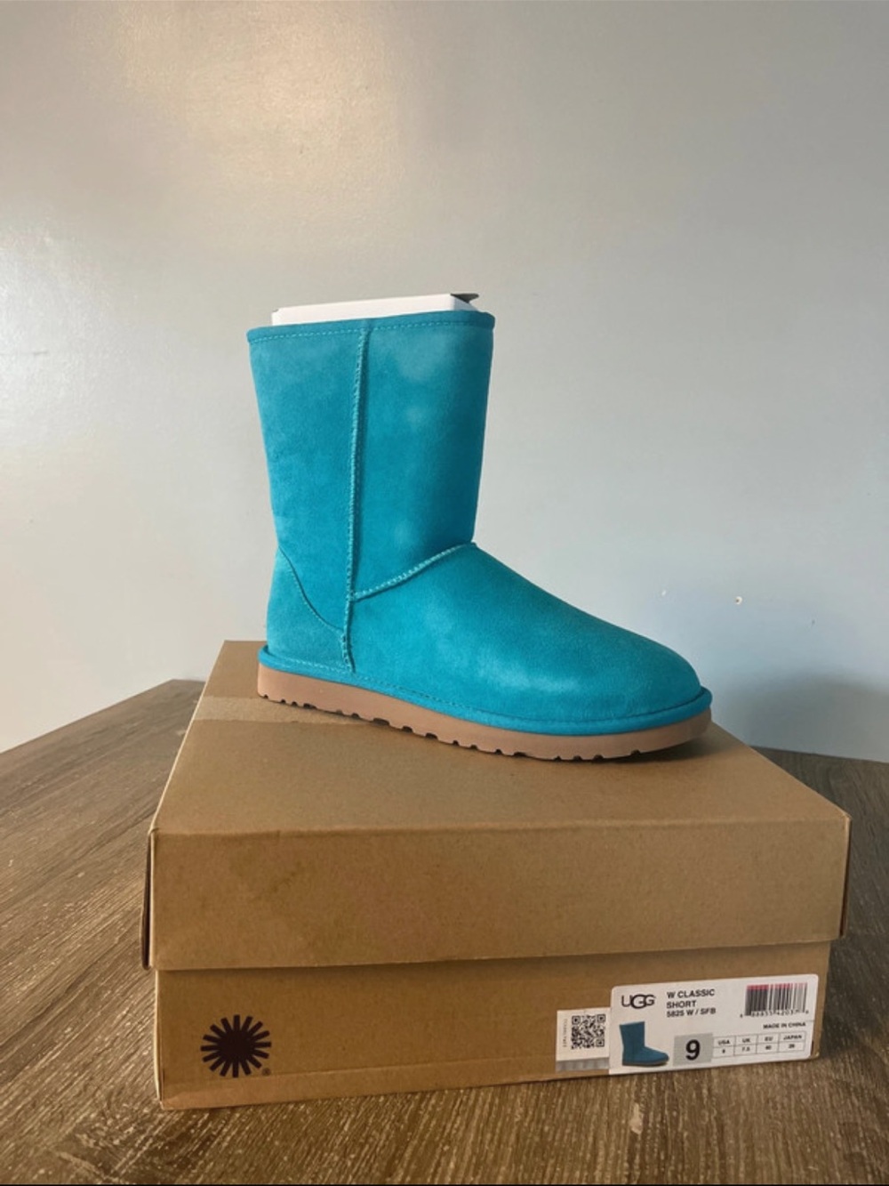 UGG Classic Short Boot in Turquoise Blue